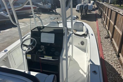 Crevalle 25 Bay image