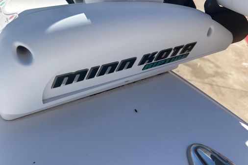 Crevalle 25 Bay image