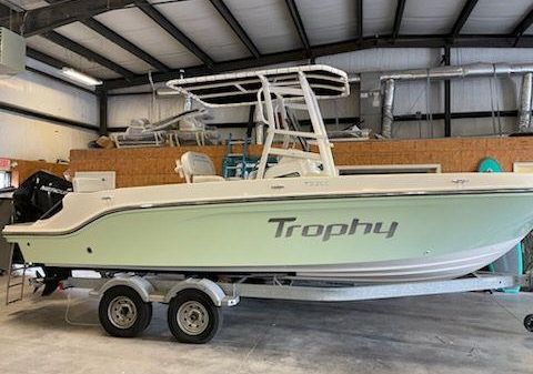 Bayliner Trophy T22CC 