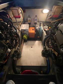 Mainship 400 Trawler image