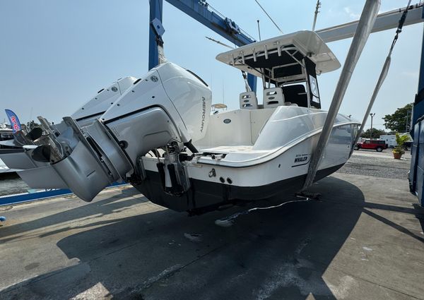 Boston Whaler 320 Outrage image