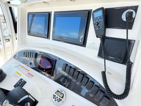 Boston Whaler 320 Outrage image