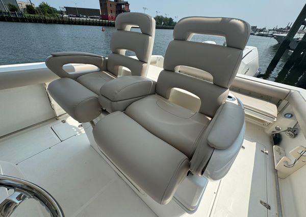 Boston Whaler 320 Outrage image