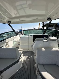 Sea Ray Sundancer 320 image