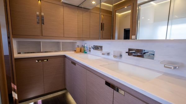 Fountaine Pajot Catamaran Alegria 67 image