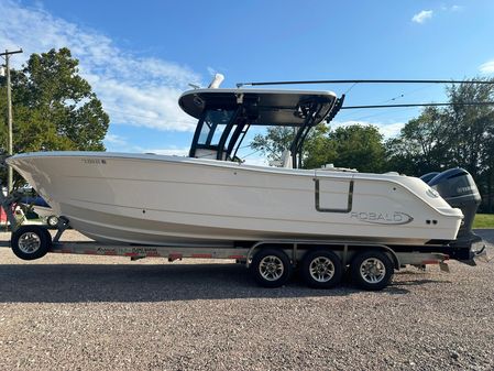 Robalo R302-CENTER-CONSOLE image