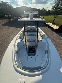 Robalo R302-CENTER-CONSOLE image