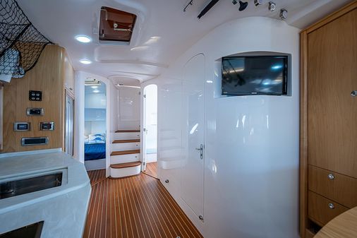 Intrepid 475 Sport Yacht image