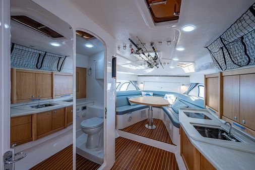 Intrepid 475 Sport Yacht image