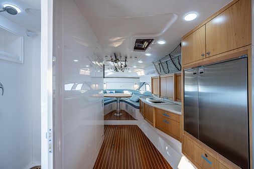 Intrepid 475 Sport Yacht image