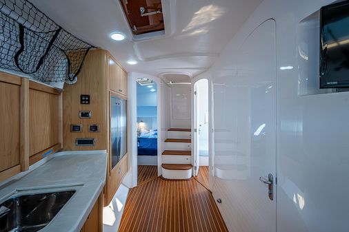 Intrepid 475 Sport Yacht image