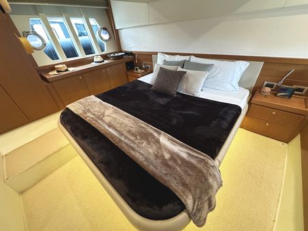 Ferretti Yachts 530 image