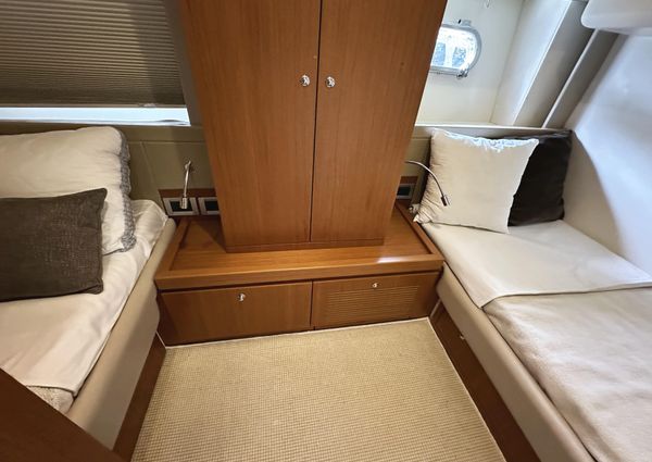 Ferretti Yachts 530 image