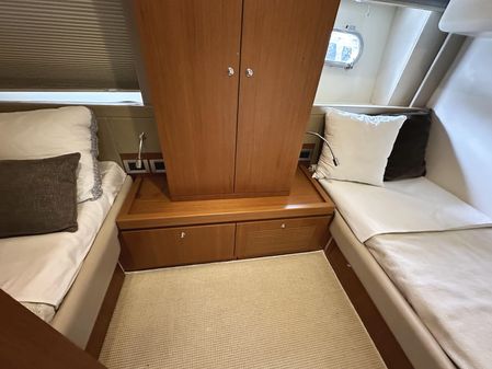 Ferretti Yachts 530 image