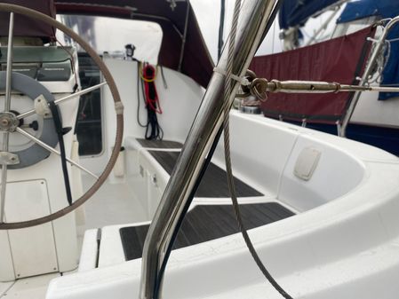 Beneteau OCEANIS-CLIPPER-311 image