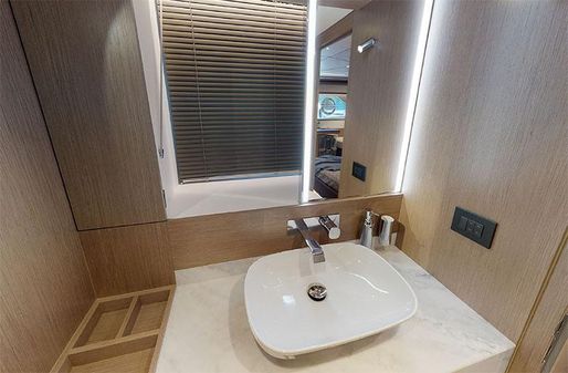 Sunseeker Manhattan 68 image