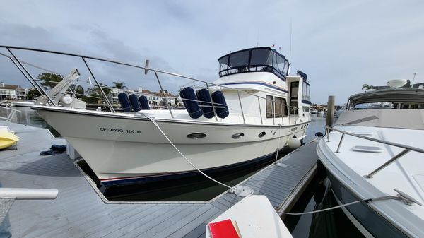Golden Star 40' Motor Yacht 