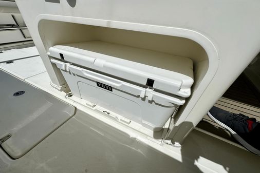 Boston Whaler 350 Outrage image