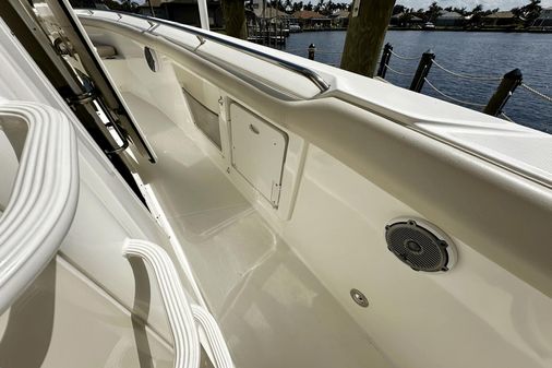 Boston Whaler 350 Outrage image