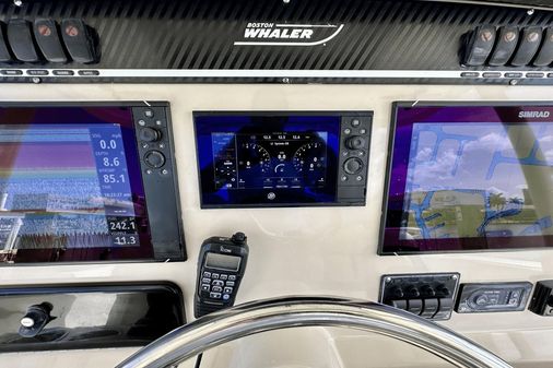 Boston Whaler 350 Outrage image