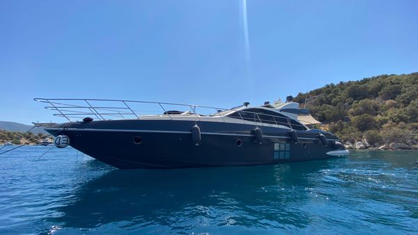 Azimut 68S