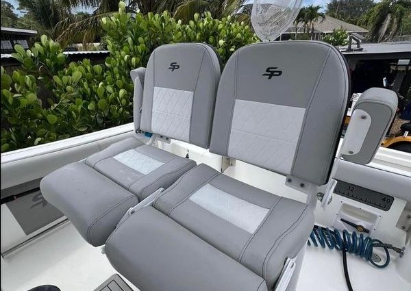 Sea-pro 219-CENTER-CONSOLE image