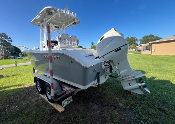 Sea-pro 219-CENTER-CONSOLE image