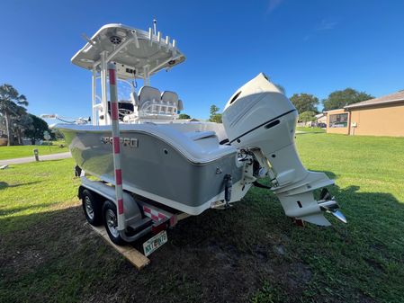 Sea-pro 219-CENTER-CONSOLE image