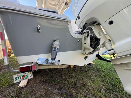 Sea-pro 219-CENTER-CONSOLE image