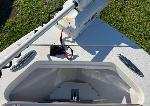 Sea-pro 219-CENTER-CONSOLE image