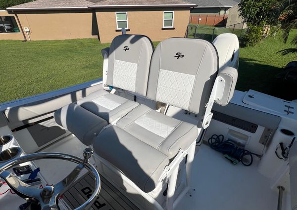 Sea-pro 219-CENTER-CONSOLE image