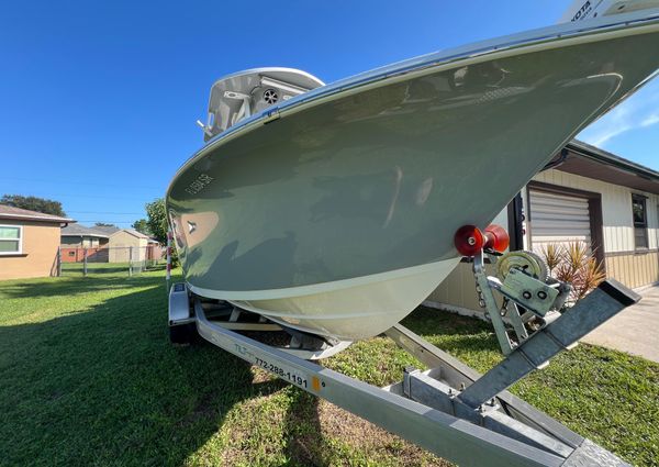 Sea-pro 219-CENTER-CONSOLE image