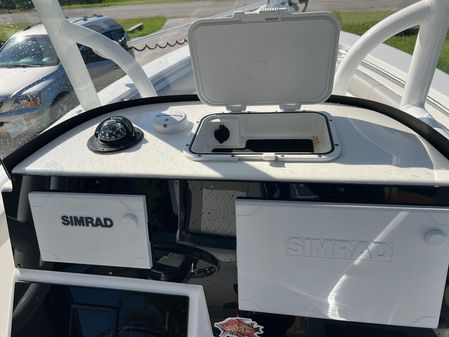 Sea-pro 219-CENTER-CONSOLE image