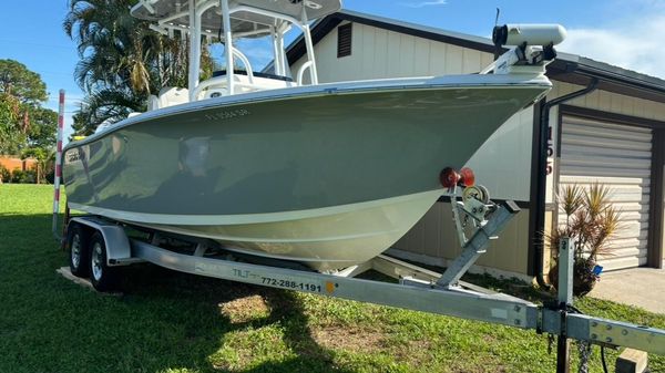 Sea Pro 219 Center Console 