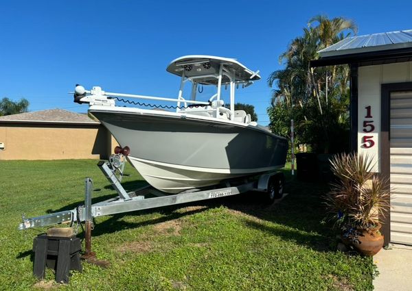 Sea-pro 219-CENTER-CONSOLE image