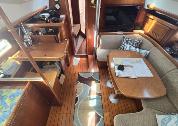 Beneteau 42CC Oceanis Clipper image