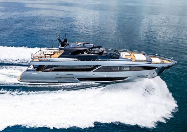 Riva 110' Dolcevita image