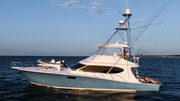 Hatteras 70 Convertible image