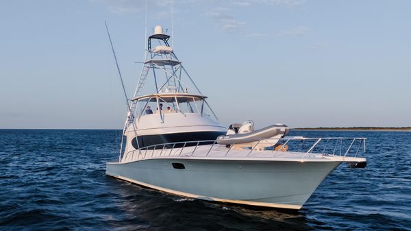 Hatteras 70 Convertible image