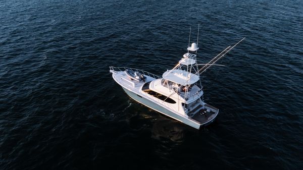 Hatteras 70 Convertible image