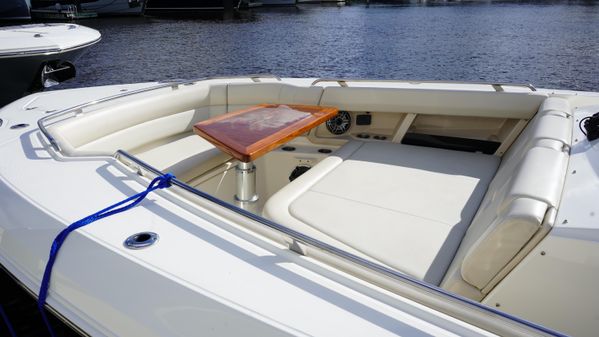 Boston Whaler 350 Realm image