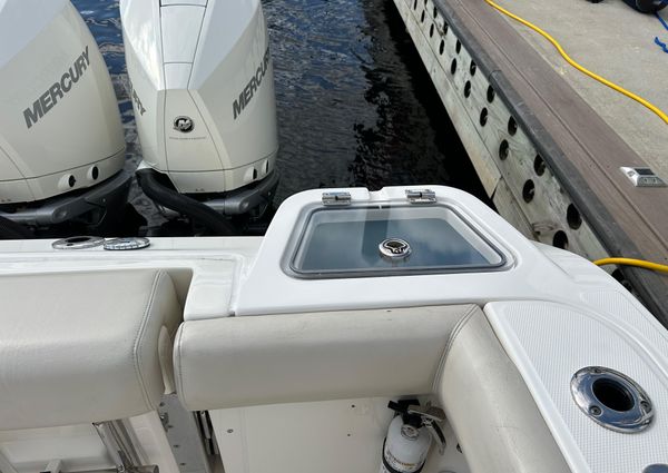 Boston Whaler 350 Realm image