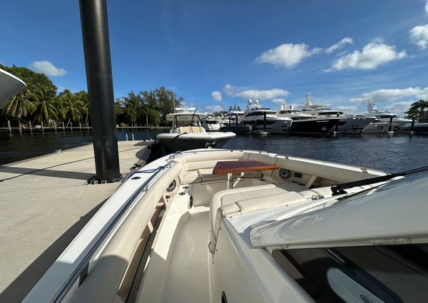 Boston Whaler 350 Realm image