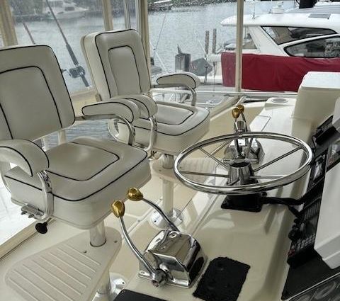 Tiara Yachts 43 image