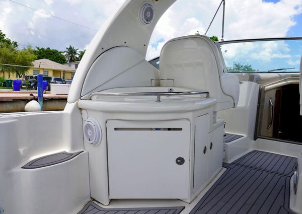 Sea Ray 340 Sundancer image