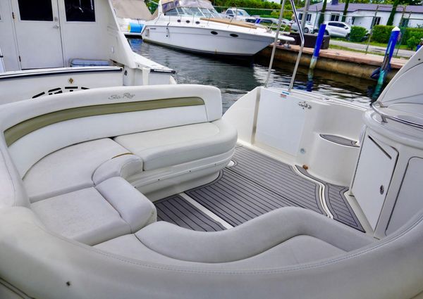 Sea Ray 340 Sundancer image