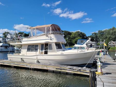 Mainship 400 Efficient Trawler image