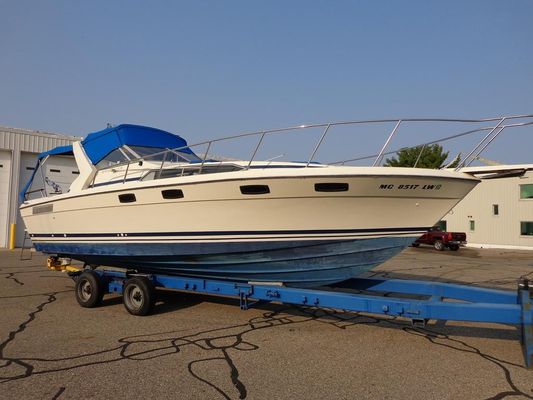 Bayliner 3250 Conquest - main image