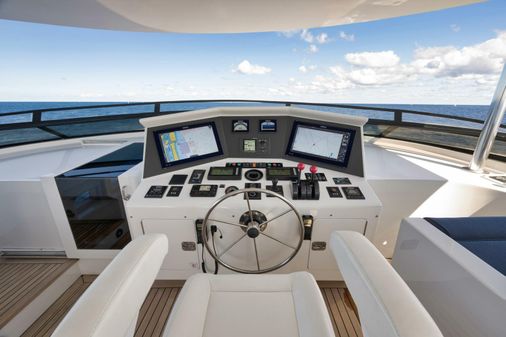 Sovereign Raised pilothouse image