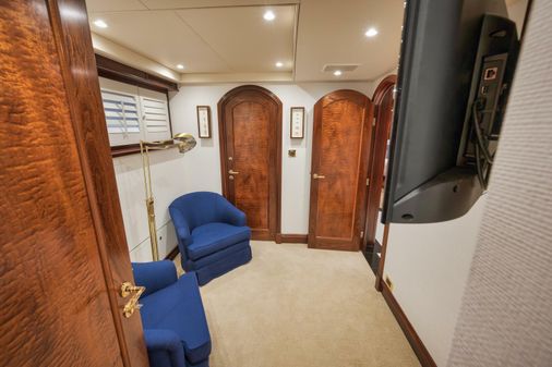 Sovereign Raised pilothouse image